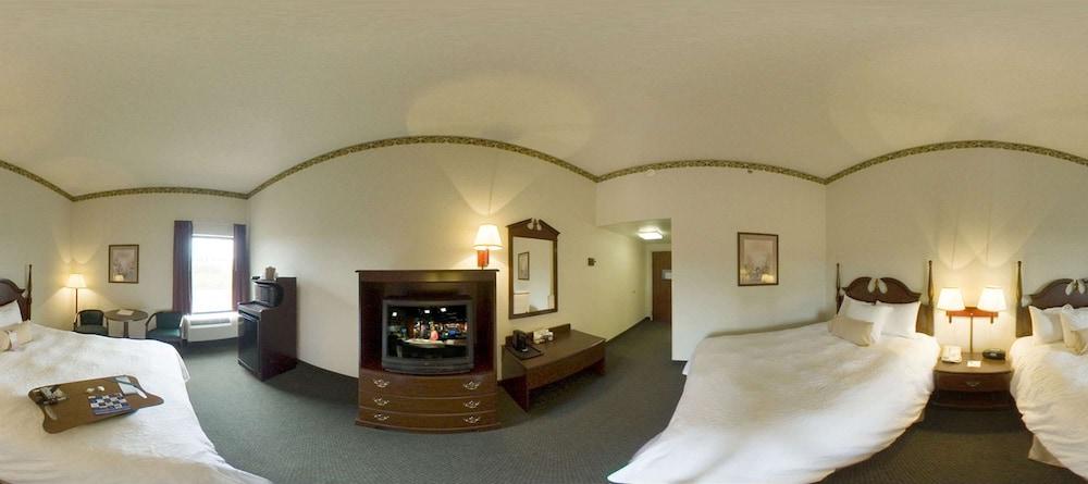 Hampton 3* Danville