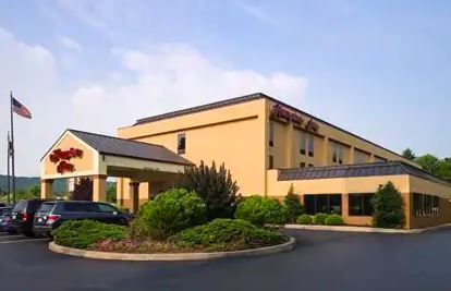 Hampton 3* Danville